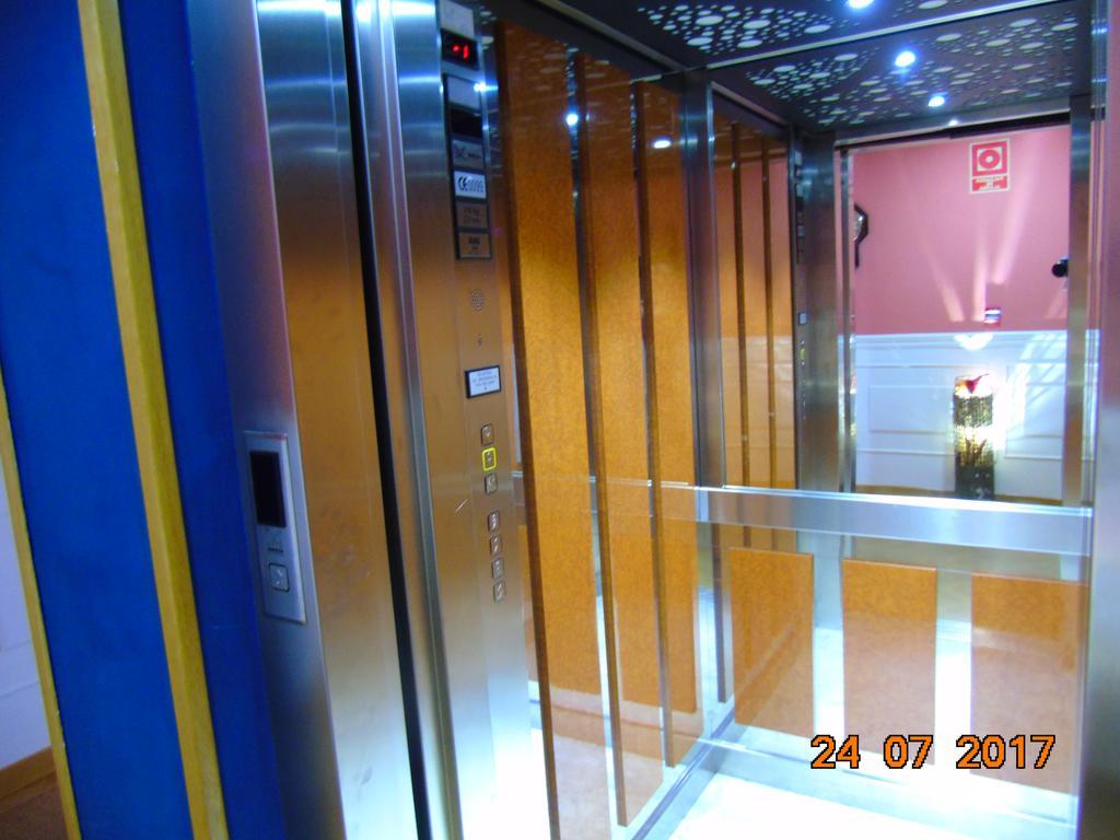 Hotel San Juan Revilla De Camargo Εξωτερικό φωτογραφία