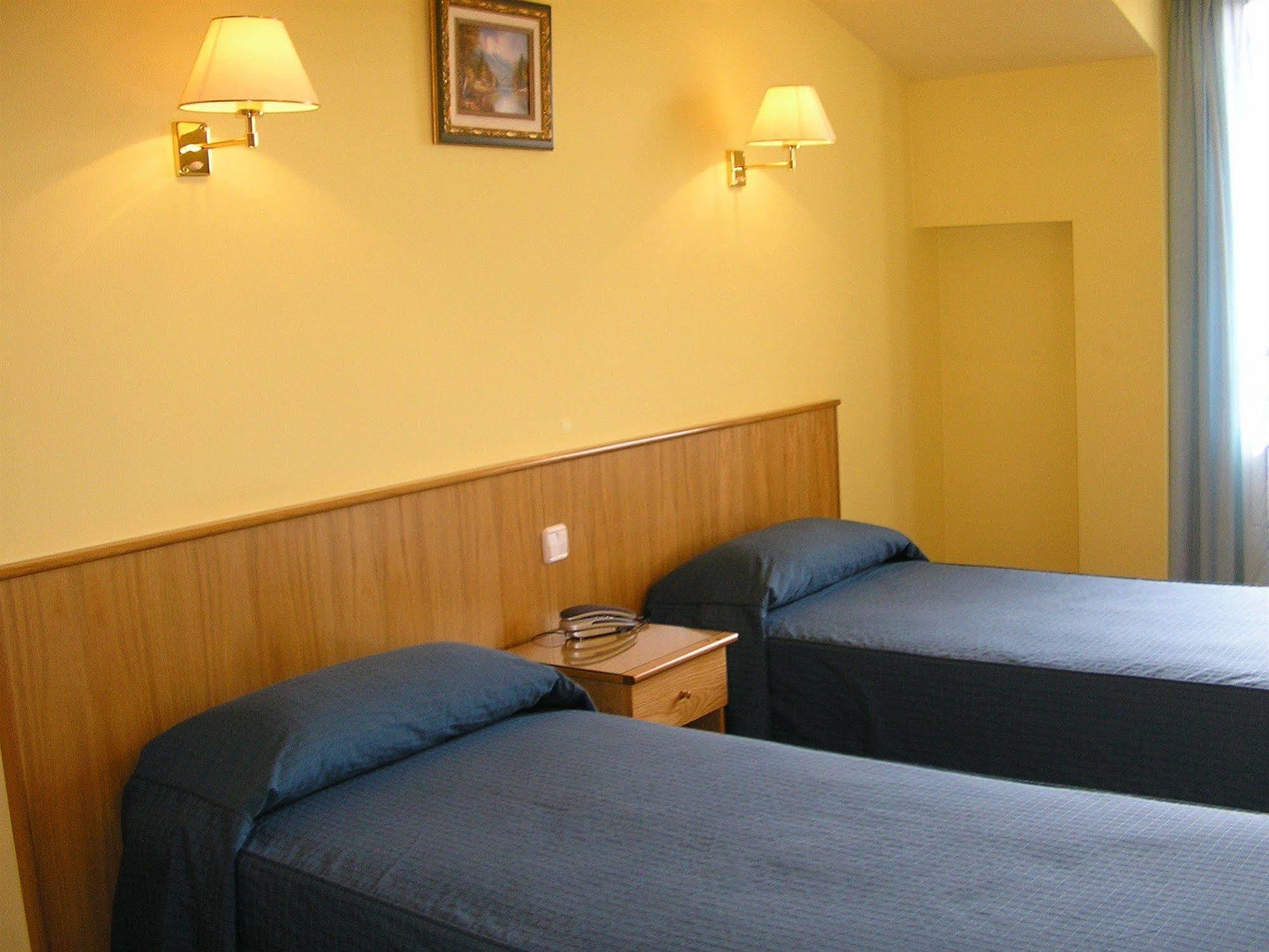 Hotel San Juan Revilla De Camargo Εξωτερικό φωτογραφία